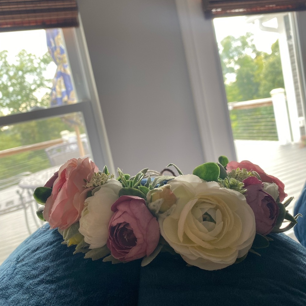 Bridal flower crown worn once! Like new condition